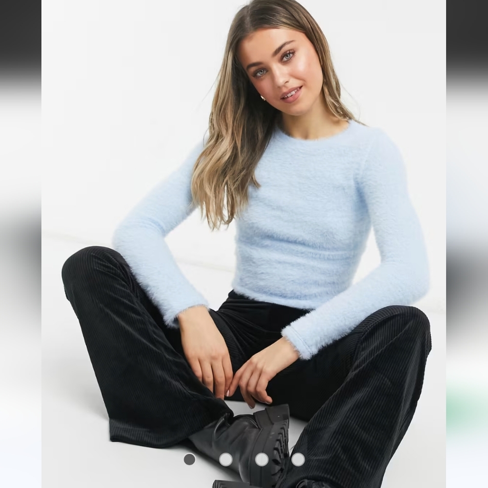 Stradivarius fluffy top in blue